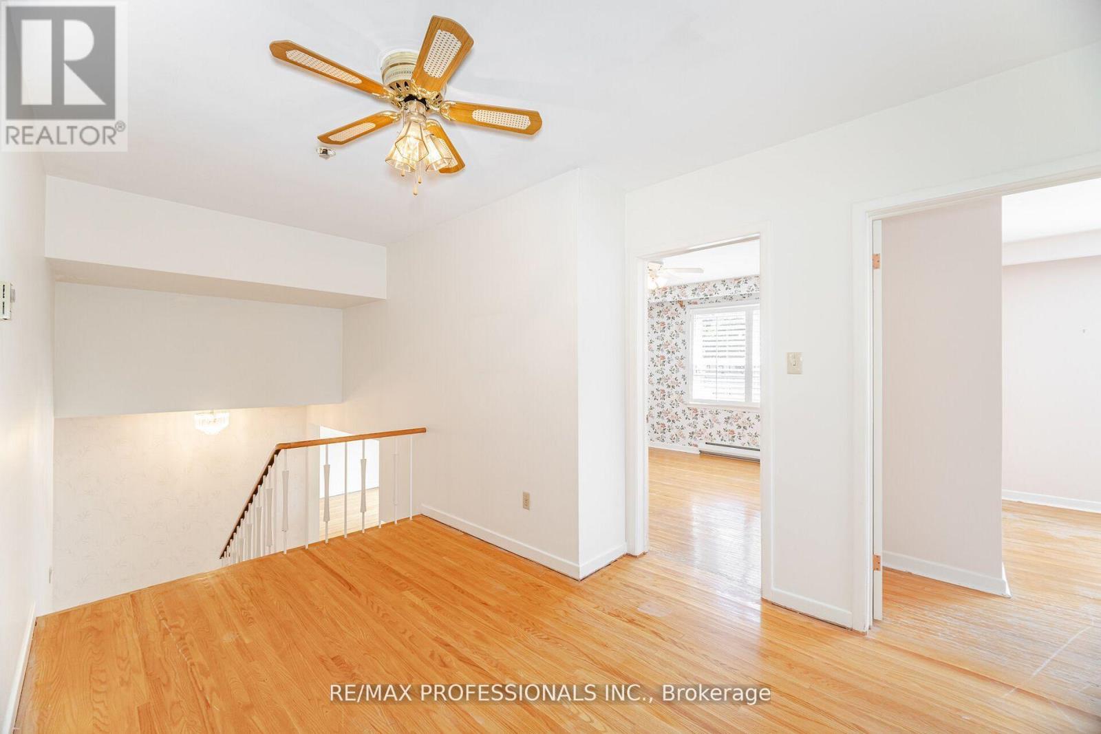 3667 Beechollow Crescent, Mississauga (Applewood), Ontario  L4Y 3T3 - Photo 16 - W12449495