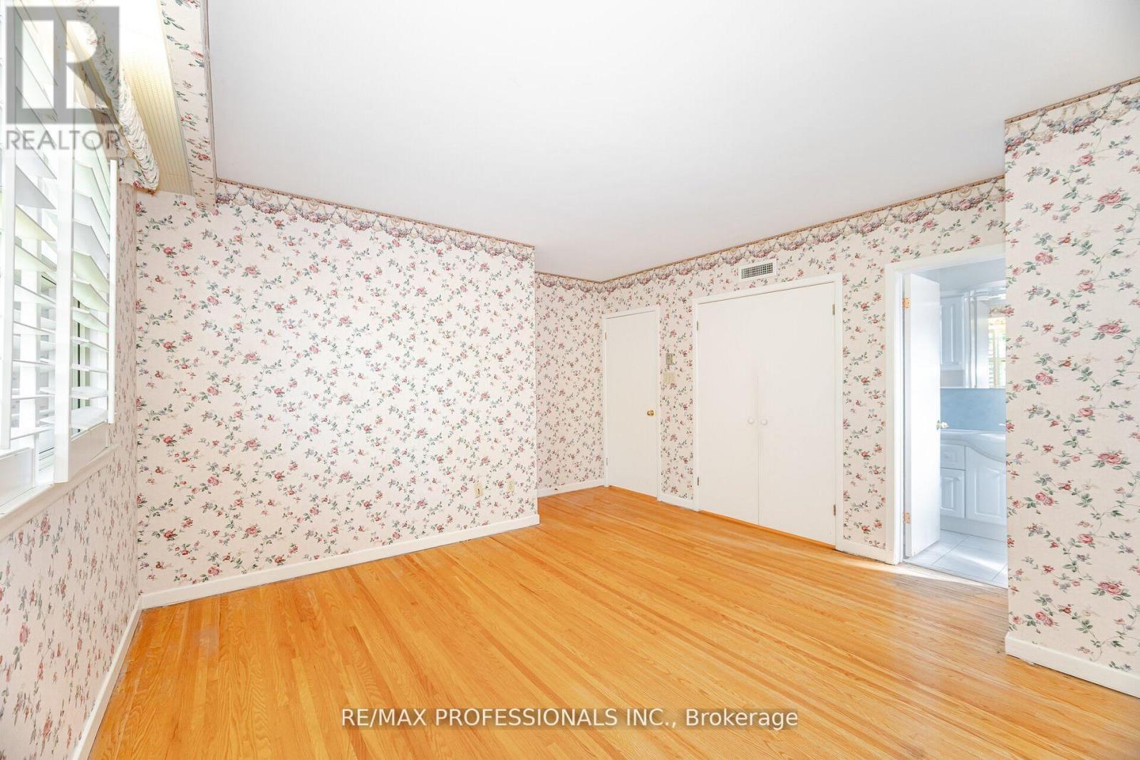 3667 Beechollow Crescent, Mississauga (Applewood), Ontario  L4Y 3T3 - Photo 18 - W12449495