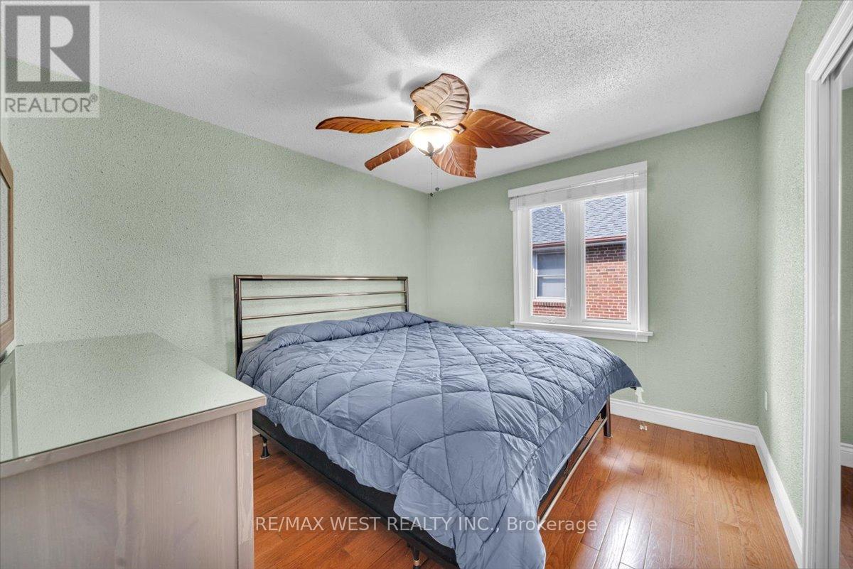 233 Gamma Street, Toronto (Alderwood), Ontario  M8W 4G7 - Photo 13 - W12449501