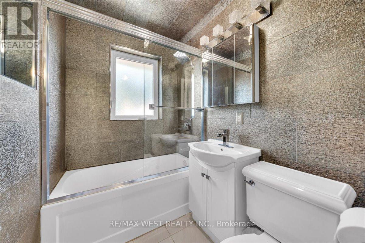 233 Gamma Street, Toronto (Alderwood), Ontario  M8W 4G7 - Photo 15 - W12449501