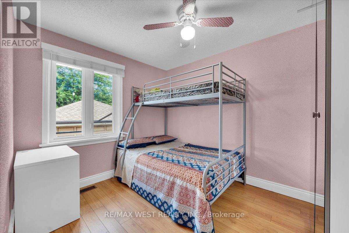 233 Gamma Street, Toronto (Alderwood), Ontario  M8W 4G7 - Photo 18 - W12449501