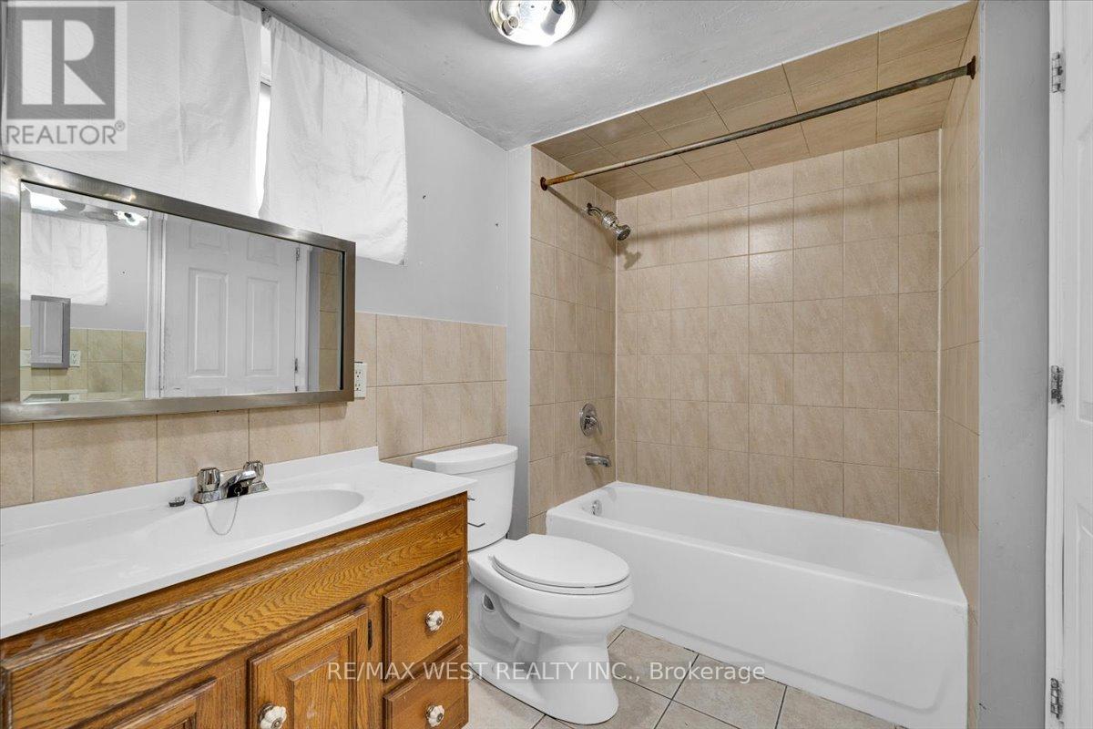 233 Gamma Street, Toronto (Alderwood), Ontario  M8W 4G7 - Photo 24 - W12449501