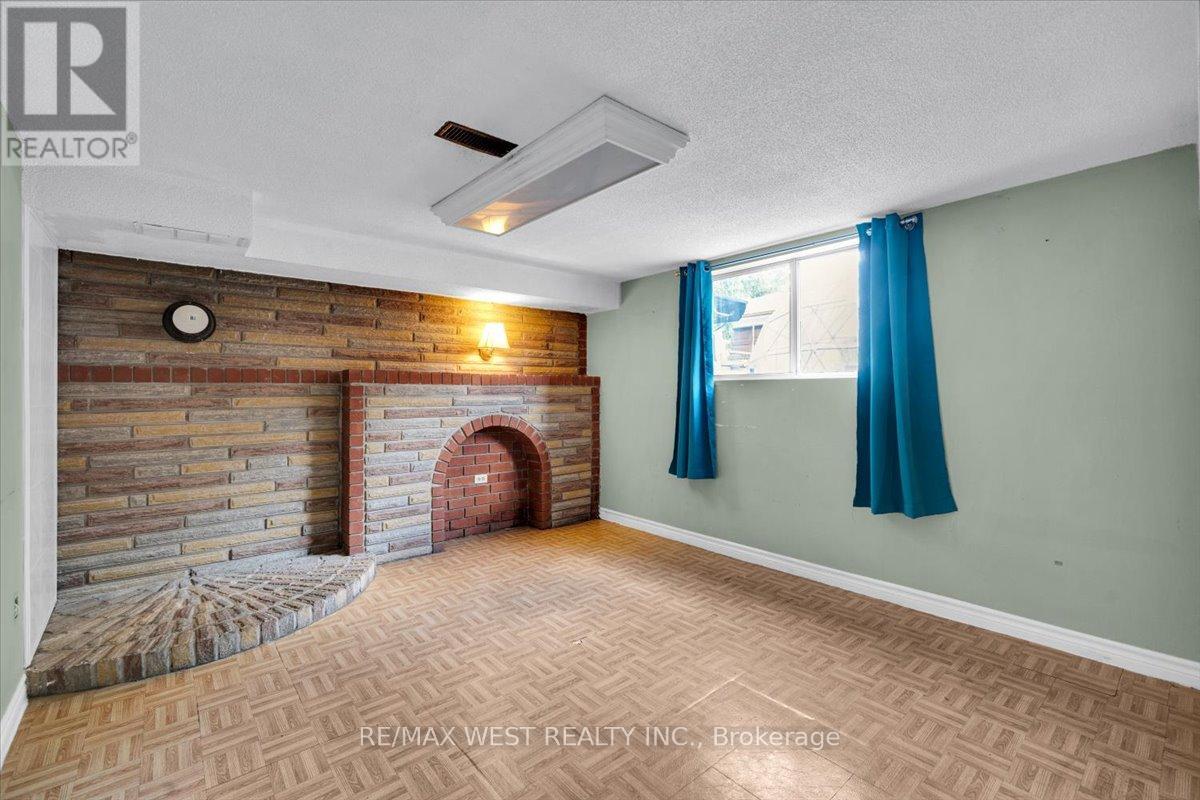 233 Gamma Street, Toronto (Alderwood), Ontario  M8W 4G7 - Photo 25 - W12449501