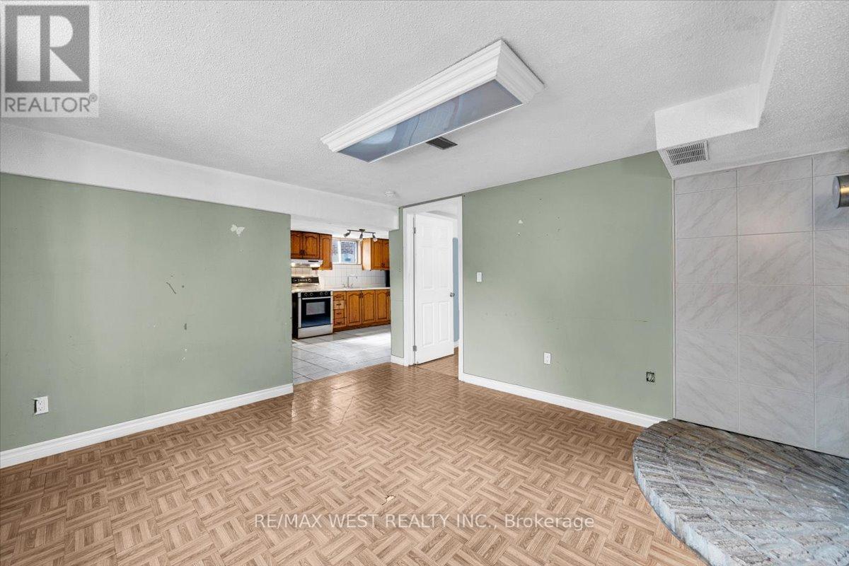 233 Gamma Street, Toronto (Alderwood), Ontario  M8W 4G7 - Photo 26 - W12449501
