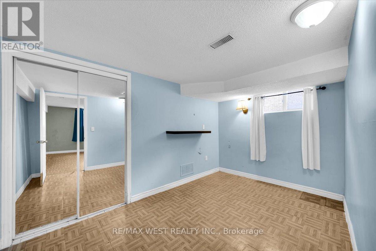 233 Gamma Street, Toronto (Alderwood), Ontario  M8W 4G7 - Photo 27 - W12449501