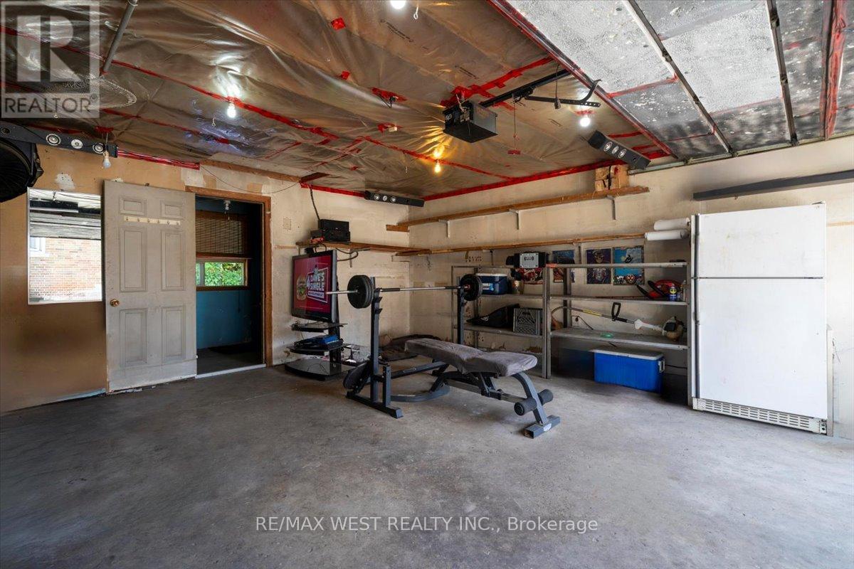233 Gamma Street, Toronto (Alderwood), Ontario  M8W 4G7 - Photo 31 - W12449501
