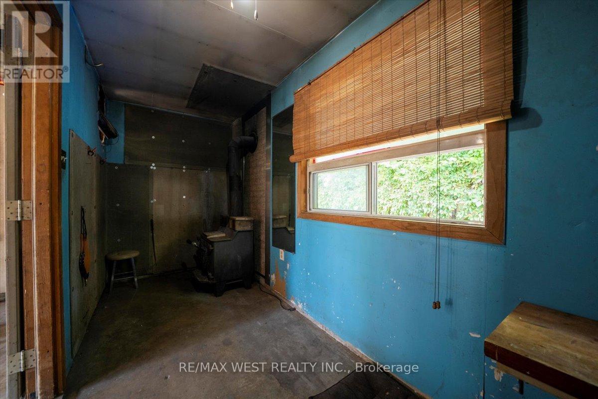 233 Gamma Street, Toronto (Alderwood), Ontario  M8W 4G7 - Photo 32 - W12449501