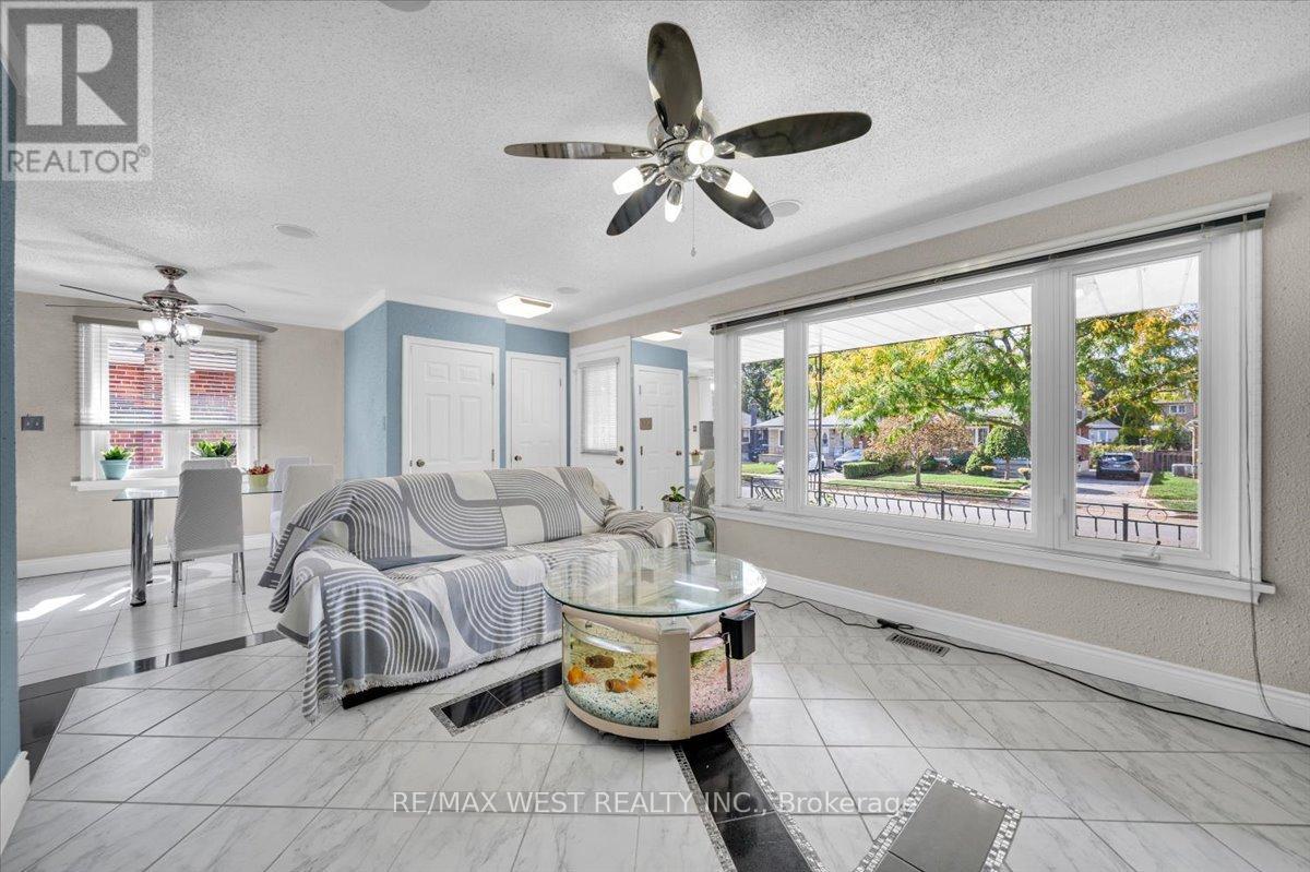 233 Gamma Street, Toronto (Alderwood), Ontario  M8W 4G7 - Photo 6 - W12449501