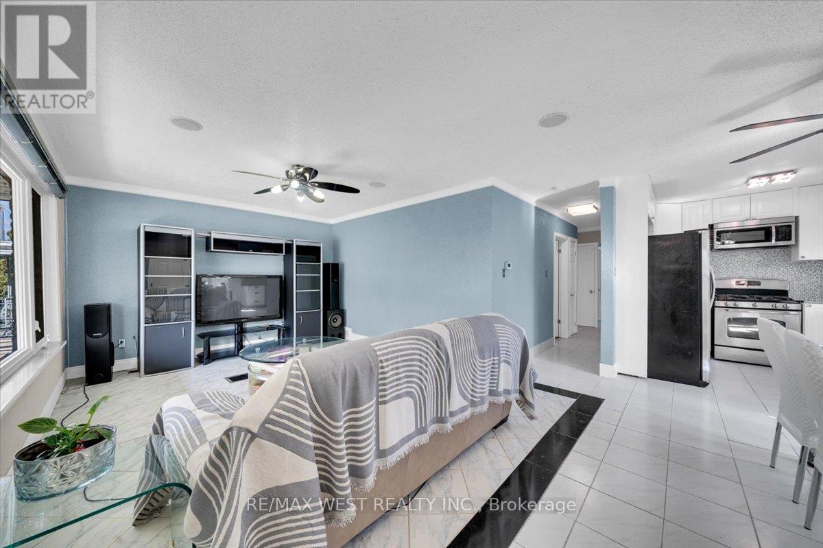 233 Gamma Street, Toronto (Alderwood), Ontario  M8W 4G7 - Photo 8 - W12449501