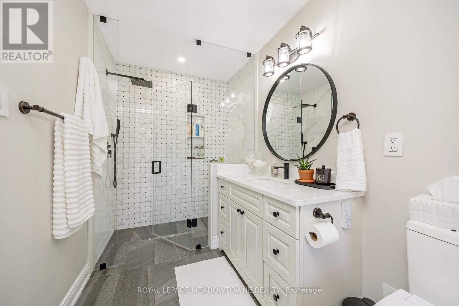 39 Miller Drive, Halton Hills (Georgetown), Ontario  L7G 5P7 - Photo 31 - W12449506