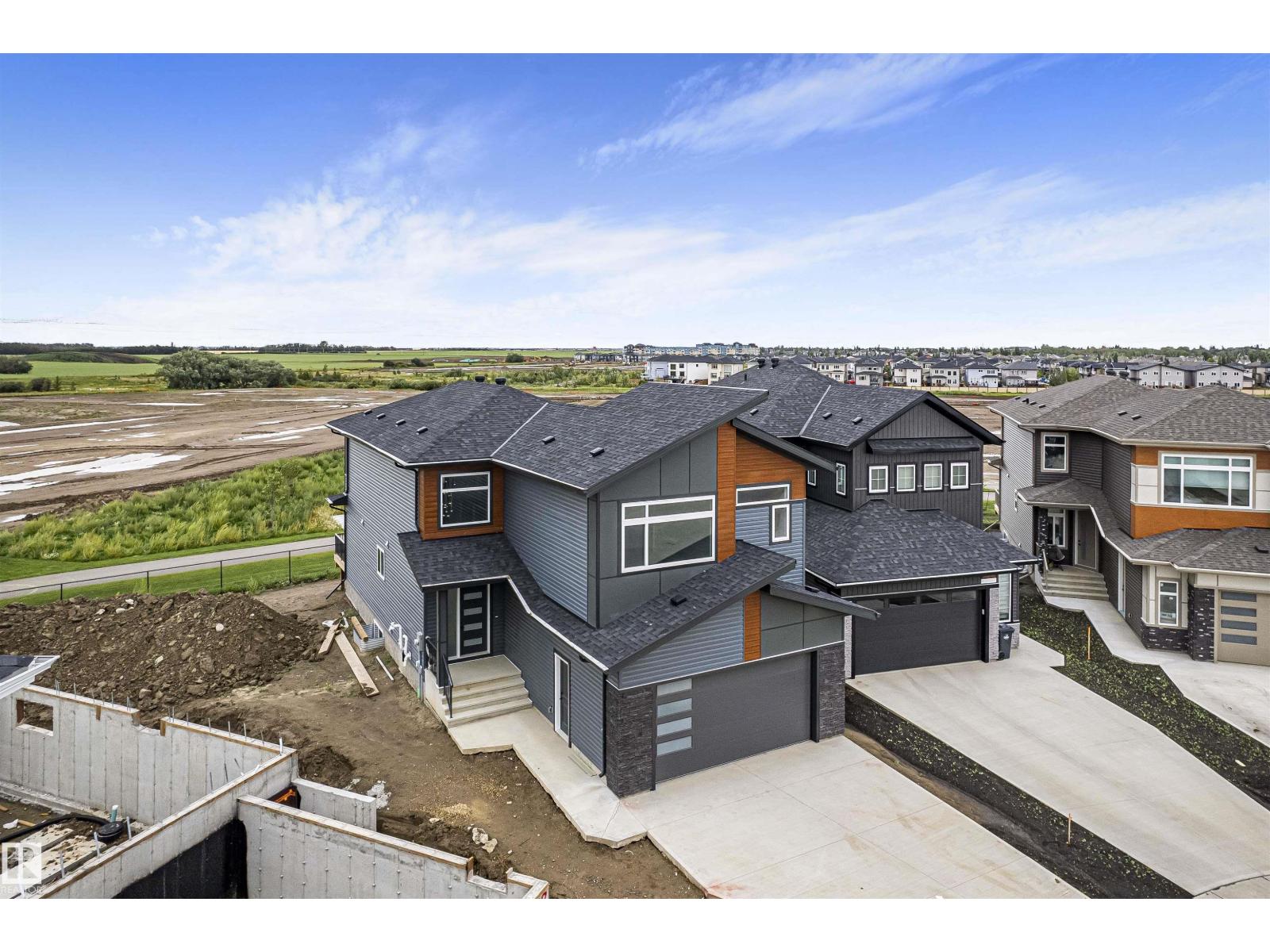 416 Pine Pt, Leduc, Alberta  T9E 1S7 - Photo 3 - E4451729