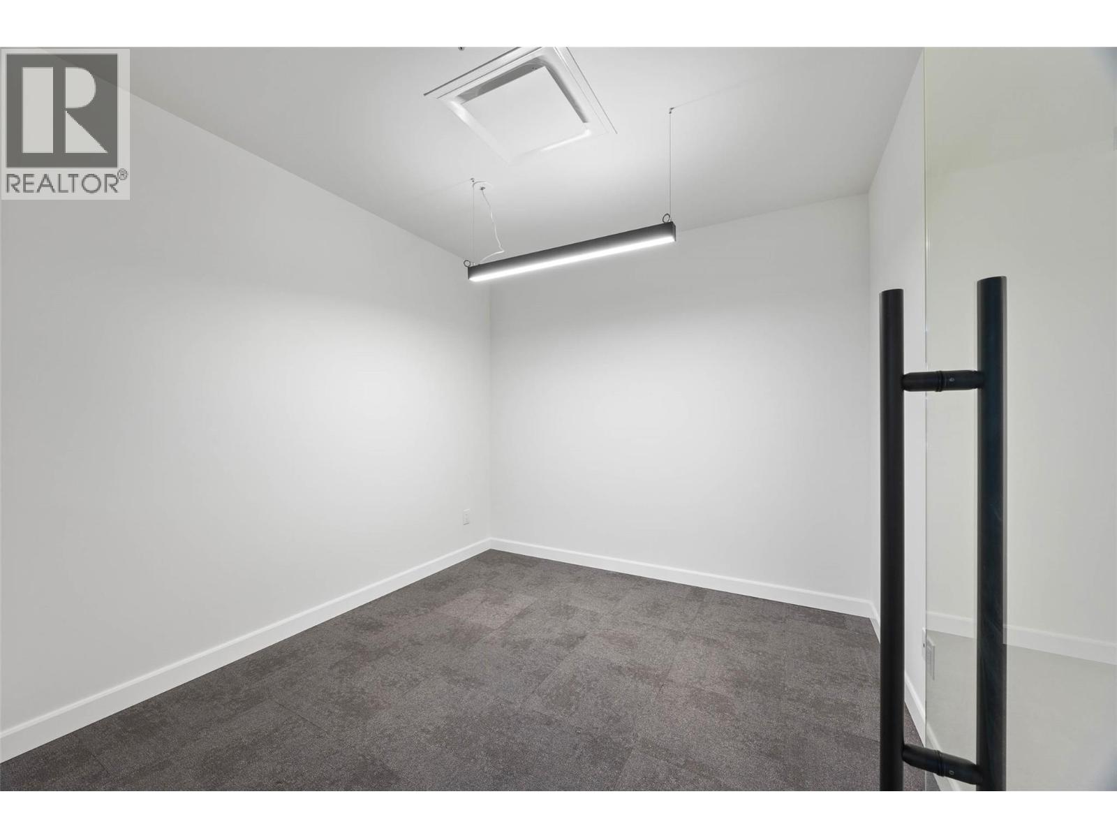 630 Victoria Street, Kamloops, British Columbia  V2C 2B4 - Photo 17 - 10365131