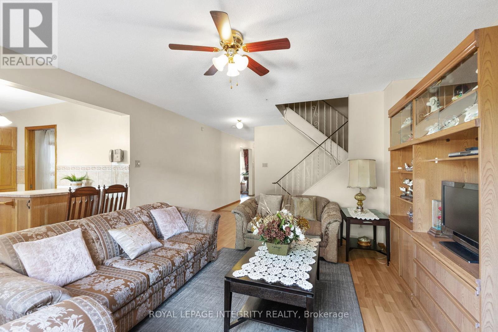 1499 Goth Avenue, Ottawa, Ontario  K1T 1E3 - Photo 15 - X12336305