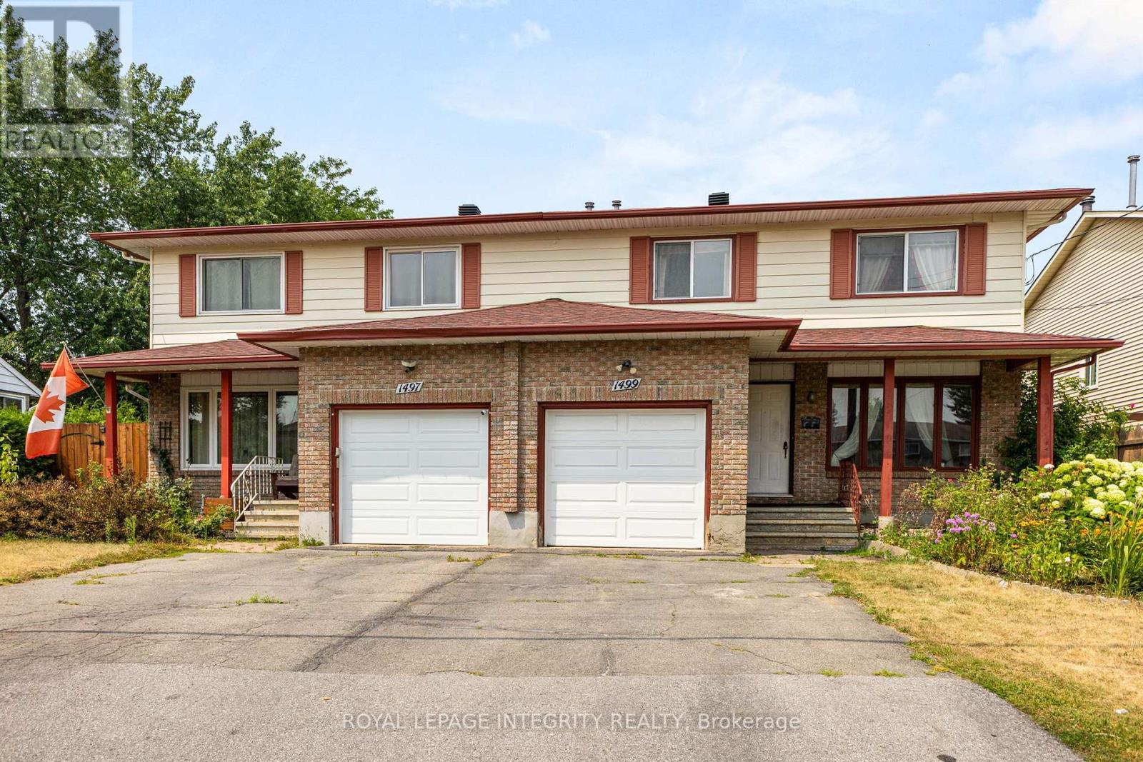 1499 Goth Avenue, Ottawa, Ontario  K1T 1E3 - Photo 2 - X12336305