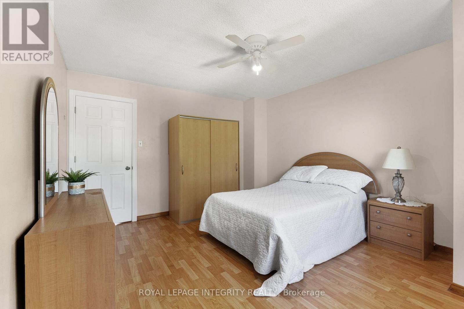 1499 Goth Avenue, Ottawa, Ontario  K1T 1E3 - Photo 23 - X12336305