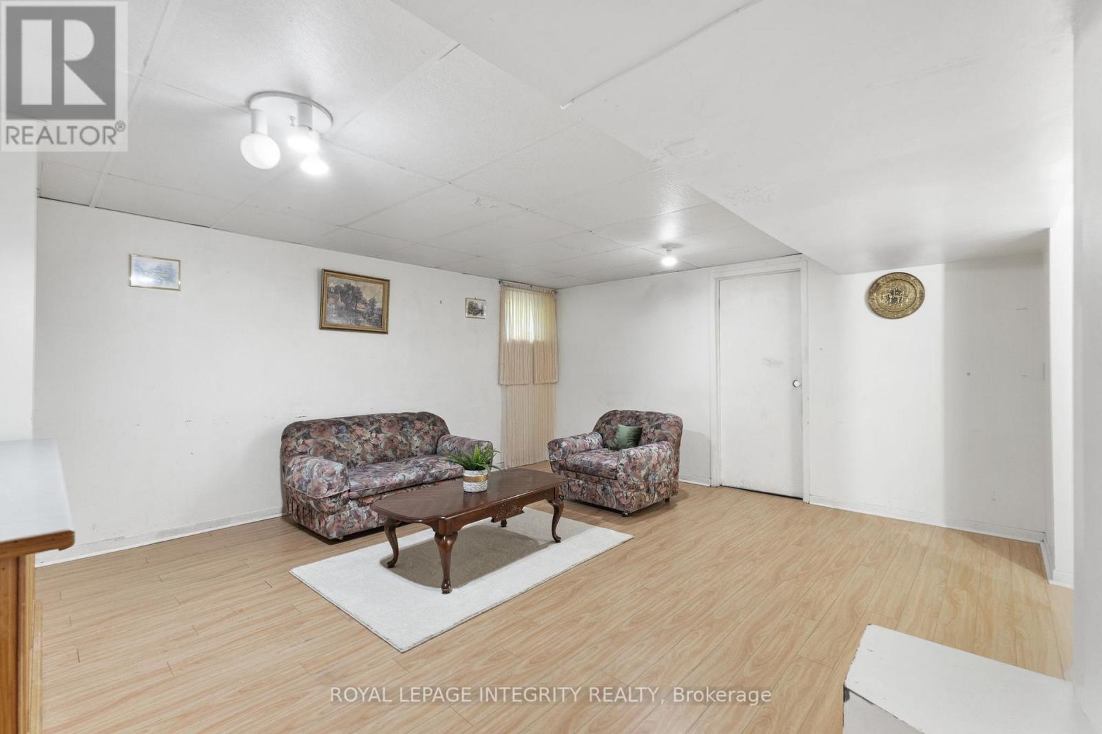 1499 Goth Avenue, Ottawa, Ontario  K1T 1E3 - Photo 27 - X12336305