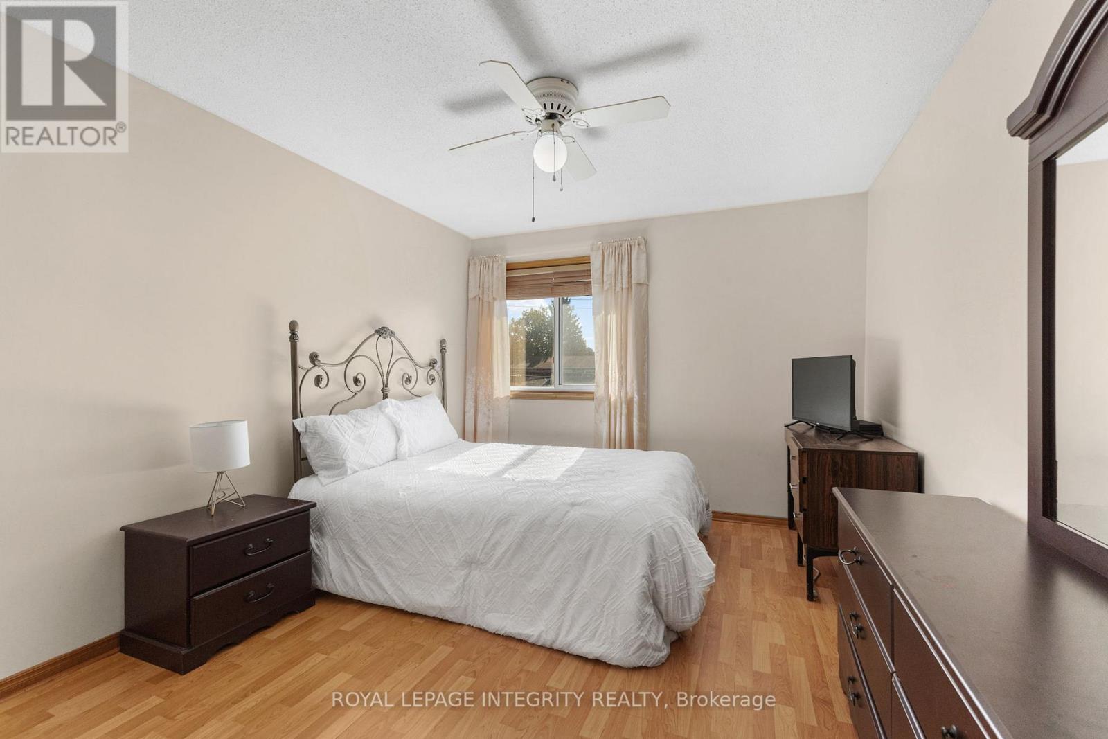 1499 Goth Avenue, Ottawa, Ontario  K1T 1E3 - Photo 25 - X12336305