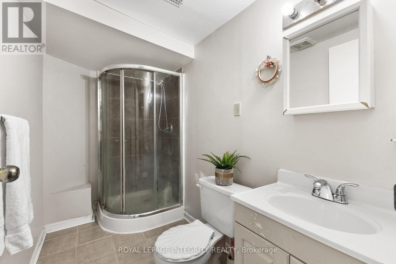 1499 Goth Avenue, Ottawa, Ontario  K1T 1E3 - Photo 33 - X12336305