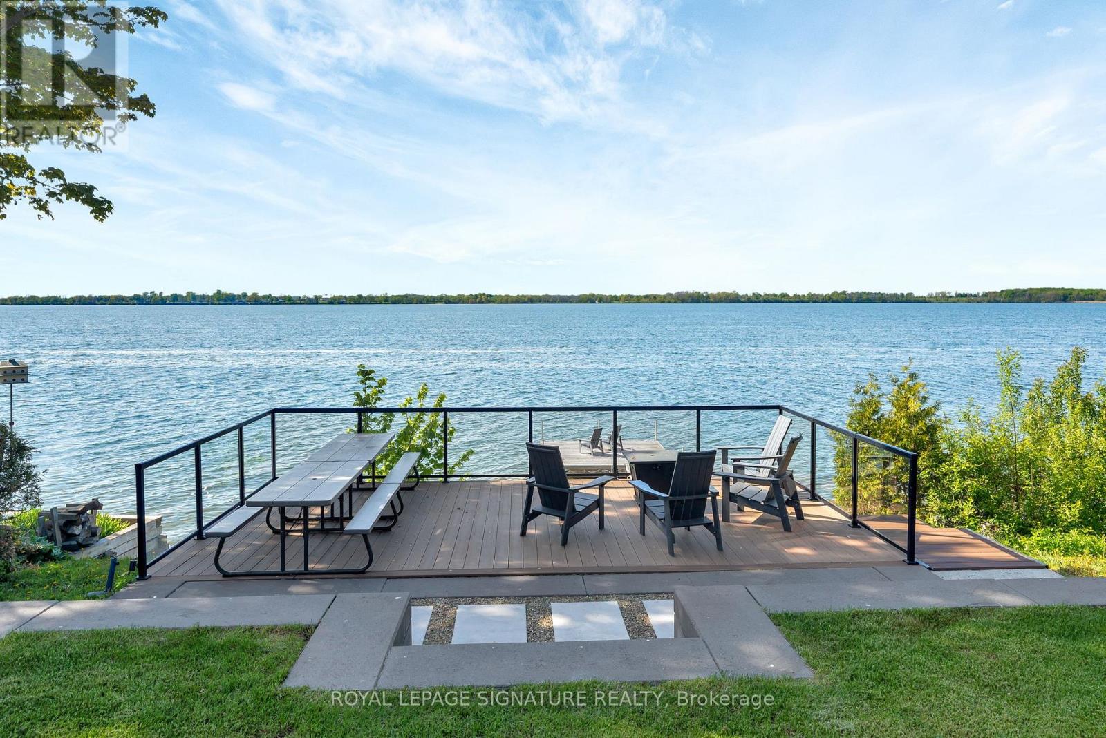 318 Island Road, Prince Edward County (Hallowell Ward), Ontario  K0K 2T0 - Photo 9 - X12449378