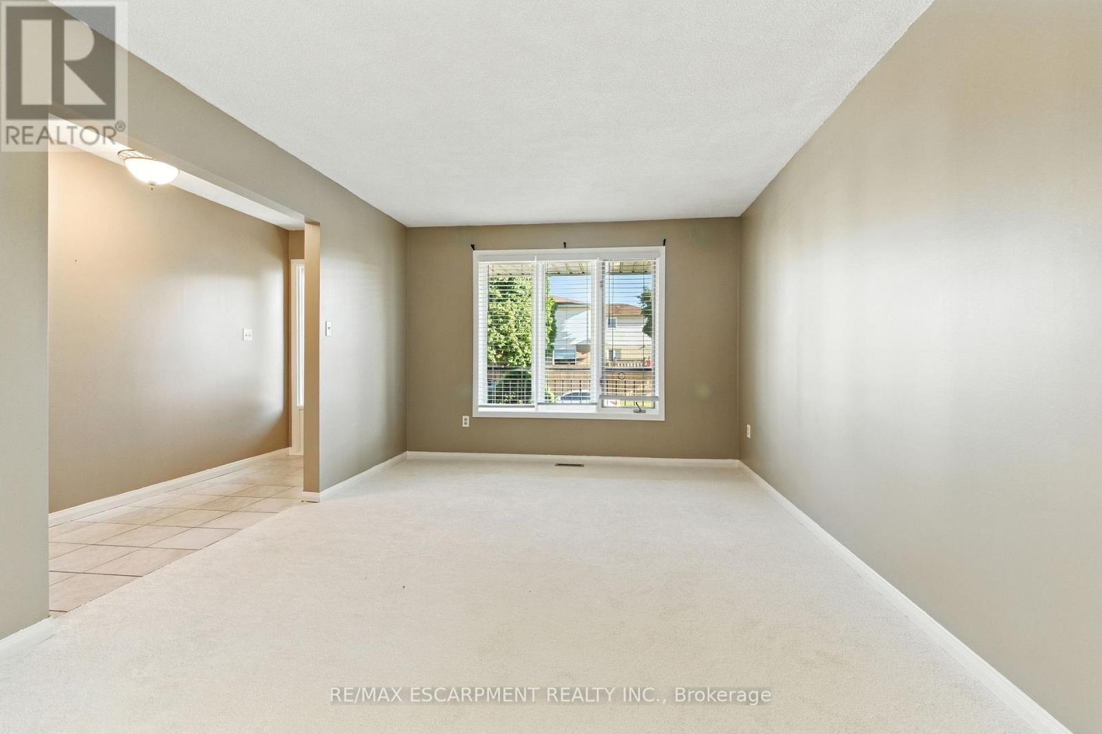 127 Beaverbrook Avenue, Hamilton (Broughton), Ontario  L8W 3T1 - Photo 10 - X12449384