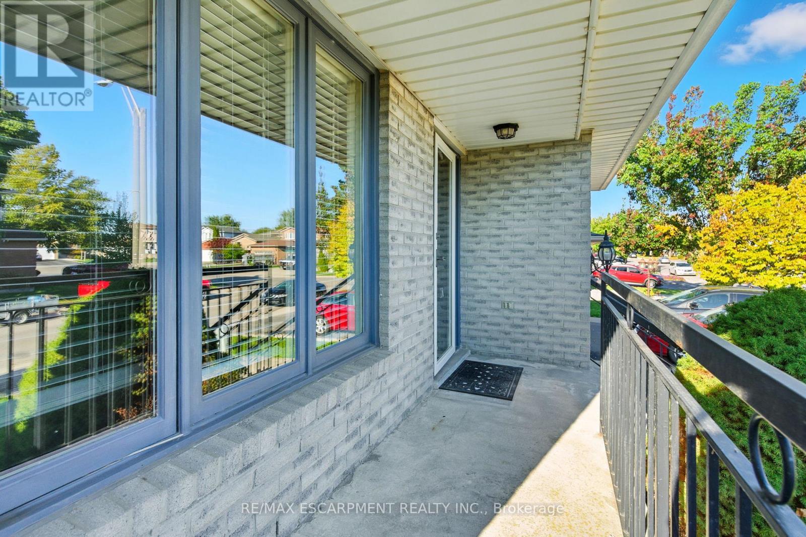 127 Beaverbrook Avenue, Hamilton (Broughton), Ontario  L8W 3T1 - Photo 40 - X12449384