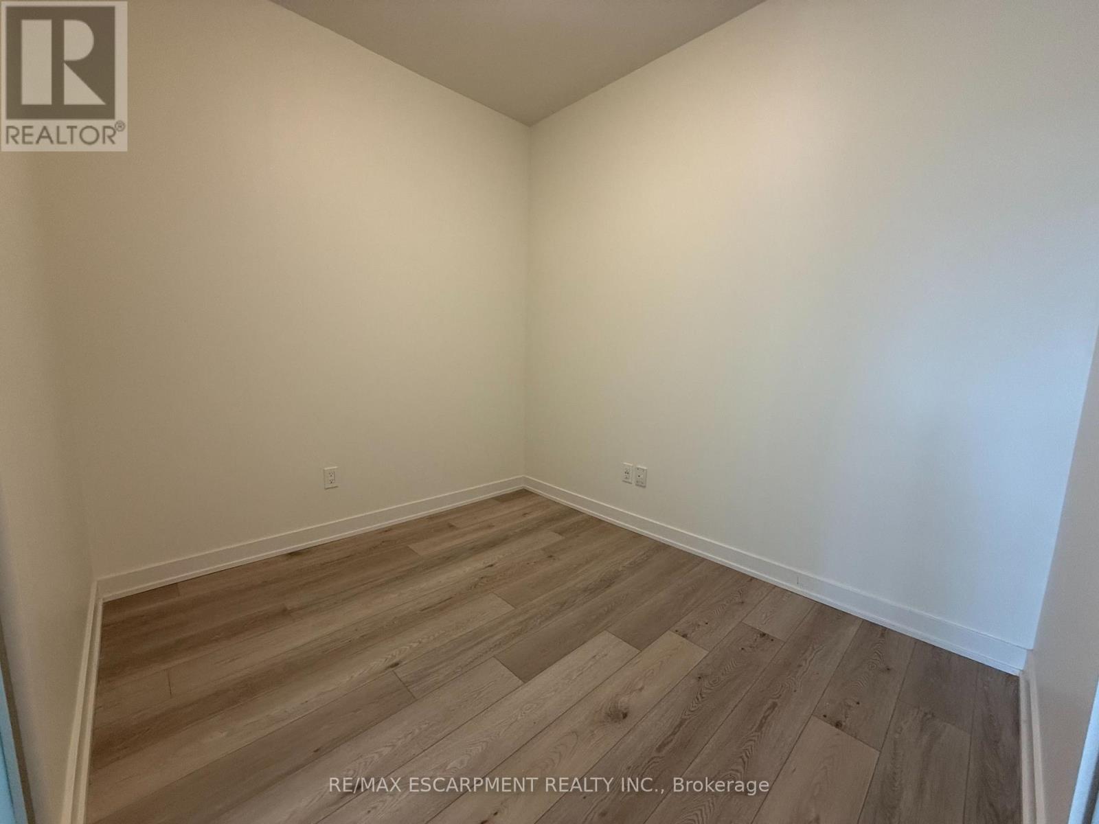 1212 - 385 Winston Road, Grimsby, Ontario  L8M 0J2 - Photo 8 - X12449404