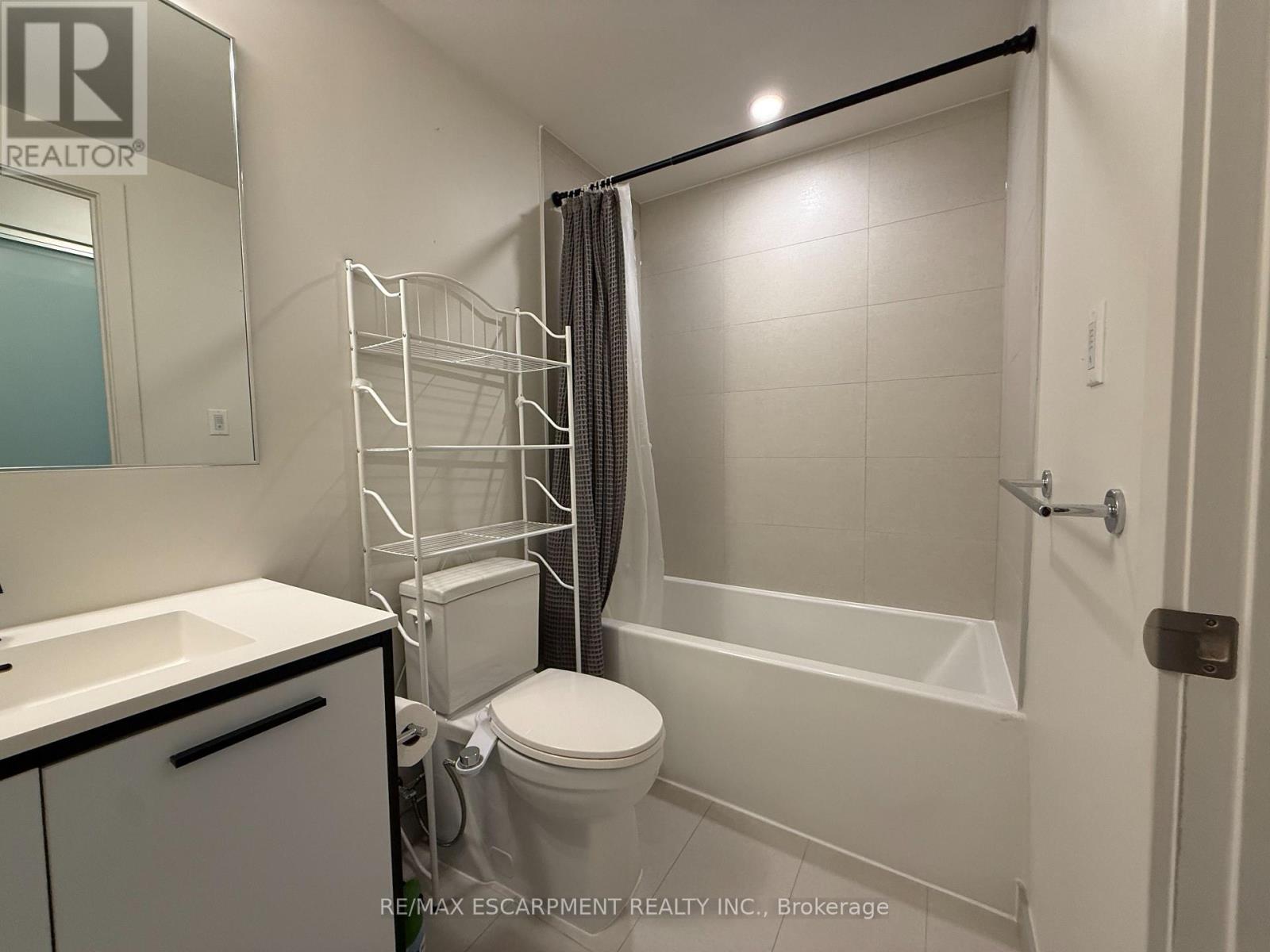 1212 - 385 Winston Road, Grimsby, Ontario  L8M 0J2 - Photo 9 - X12449404