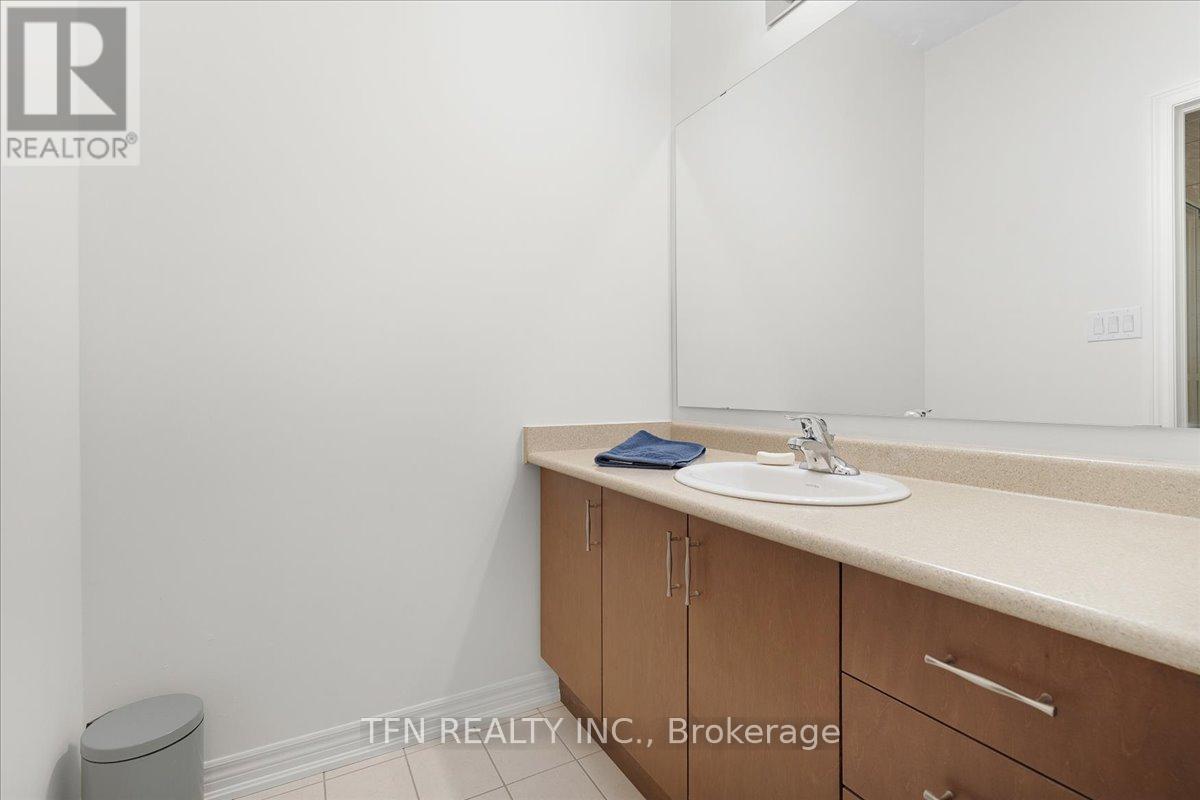 42 Ebenezer Drive, Hamilton (Waterdown), Ontario  L8B 1Y3 - Photo 16 - X12449425