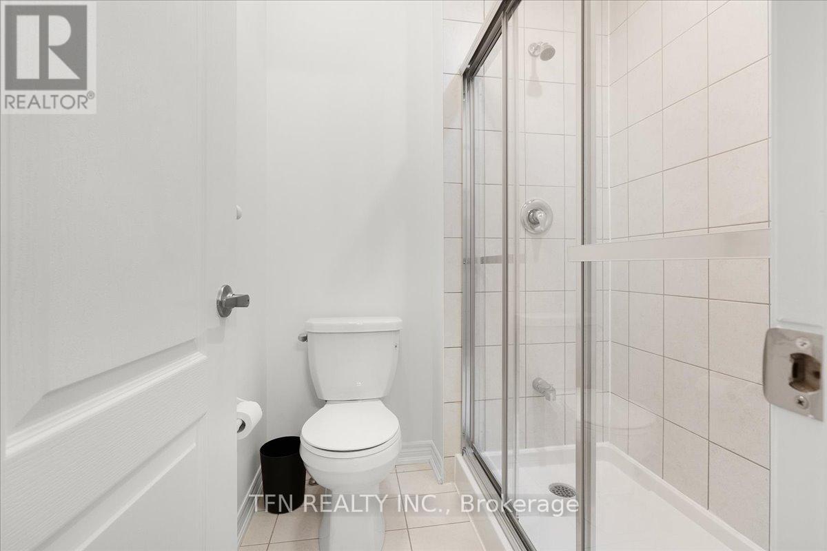 42 Ebenezer Drive, Hamilton (Waterdown), Ontario  L8B 1Y3 - Photo 17 - X12449425
