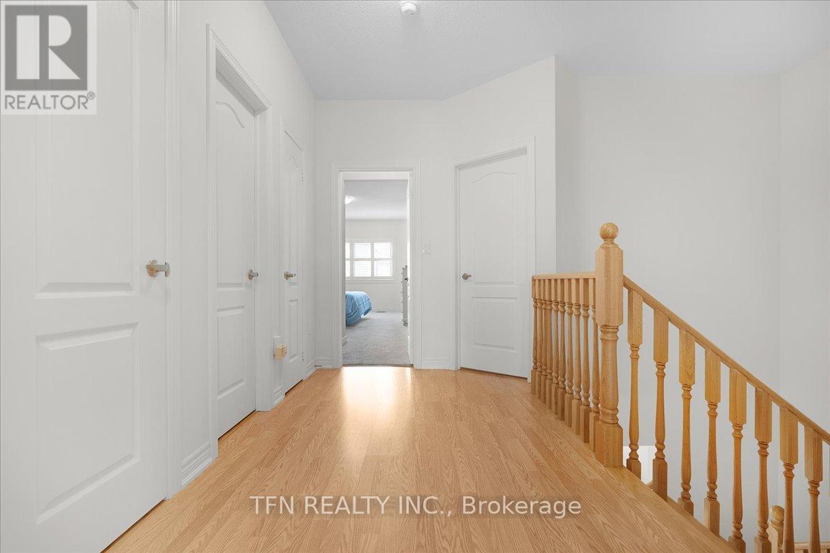 42 Ebenezer Drive, Hamilton (Waterdown), Ontario  L8B 1Y3 - Photo 21 - X12449425