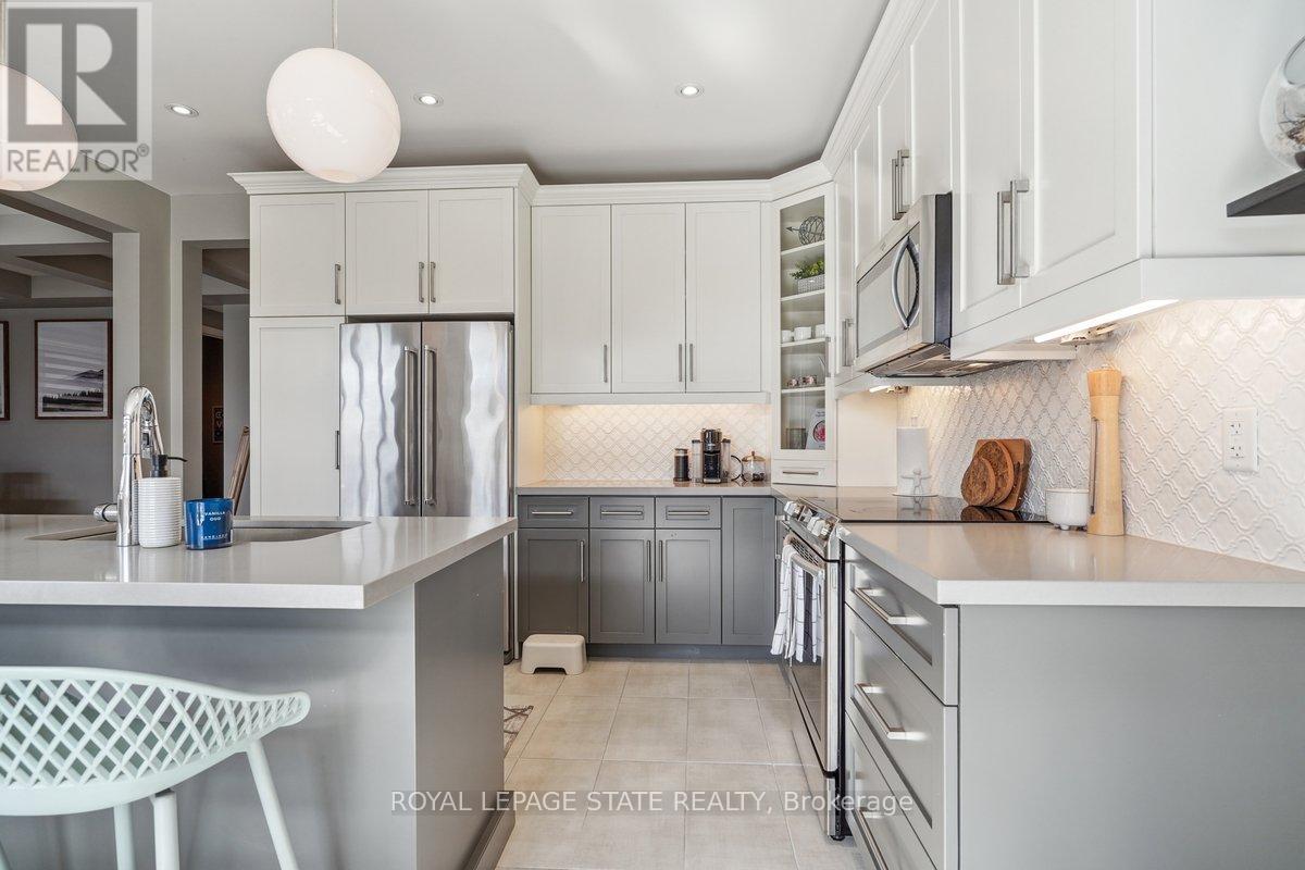 11 Secinaro Avenue, Hamilton (Ancaster), Ontario  L9G 0C6 - Photo 10 - X12449488