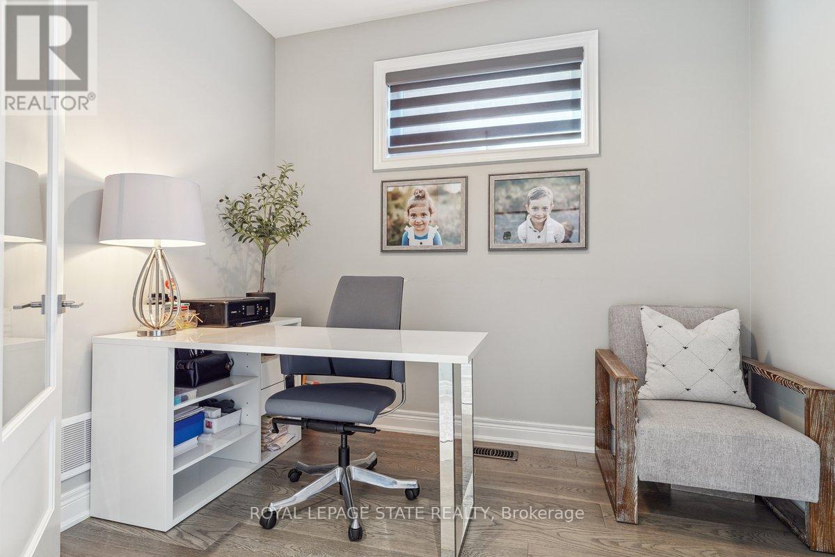11 Secinaro Avenue, Hamilton (Ancaster), Ontario  L9G 0C6 - Photo 18 - X12449488