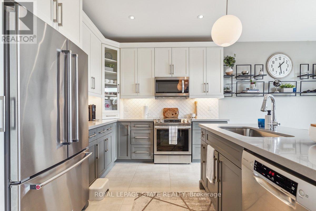 11 Secinaro Avenue, Hamilton (Ancaster), Ontario  L9G 0C6 - Photo 8 - X12449488