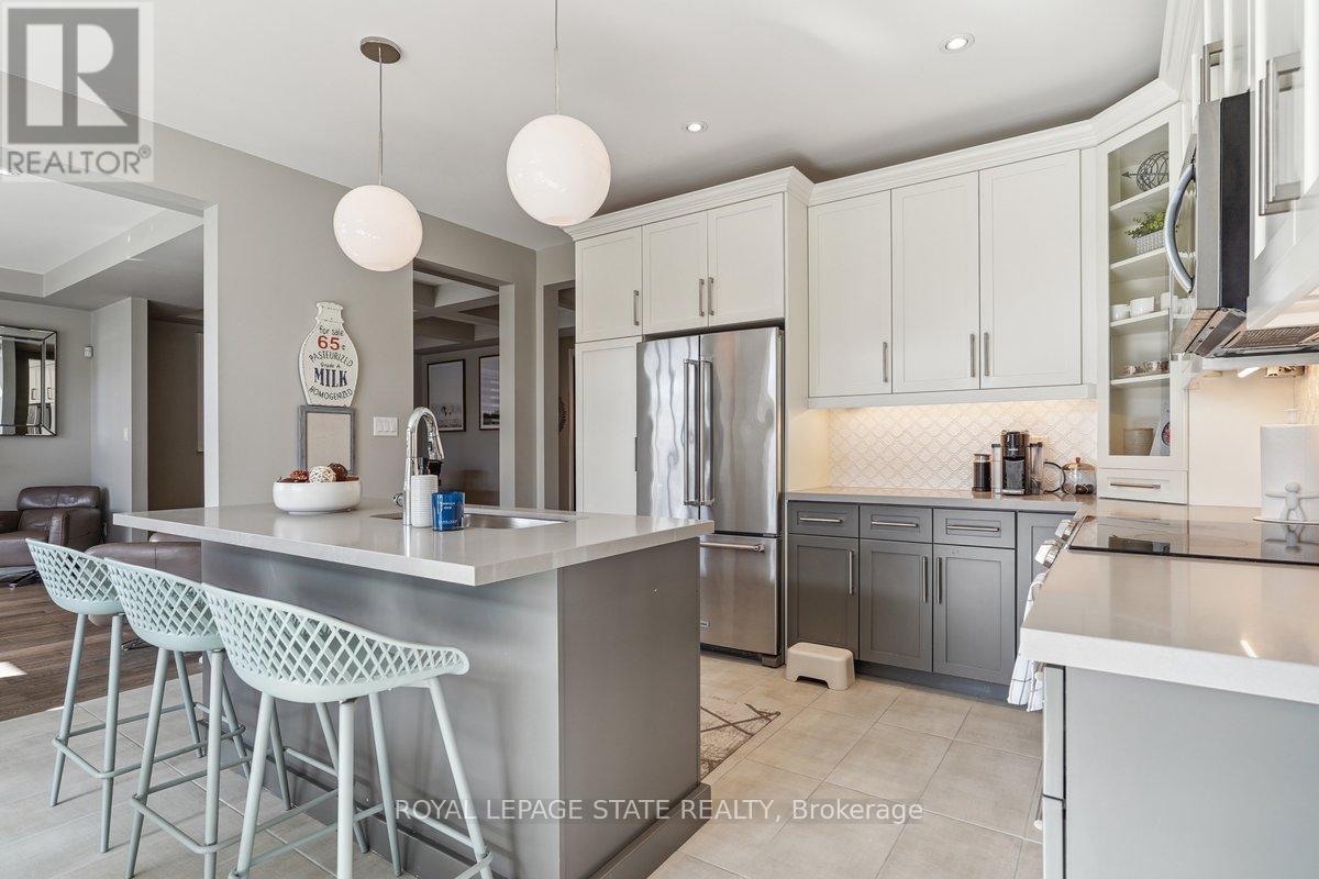 11 Secinaro Avenue, Hamilton (Ancaster), Ontario  L9G 0C6 - Photo 9 - X12449488