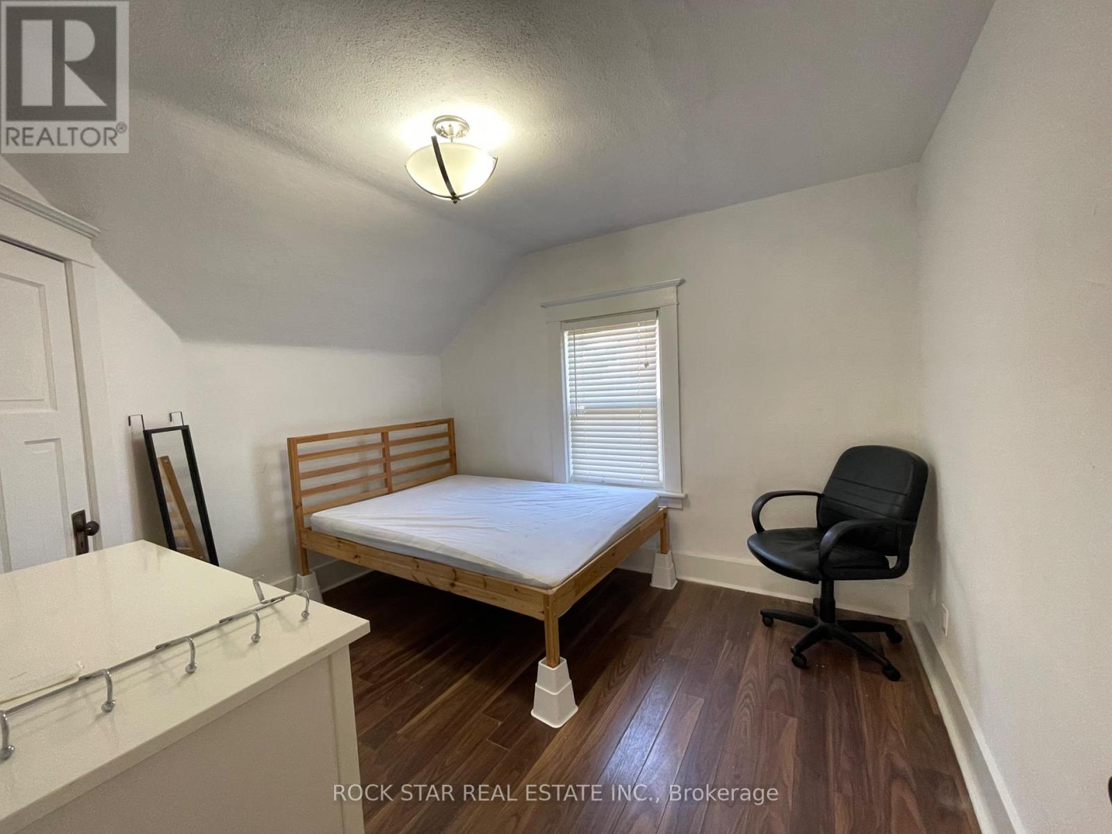59 Laurel Street, Waterloo, Ontario  N2J 2H3 - Photo 16 - X12449498