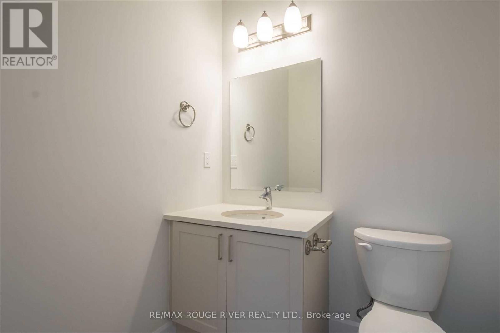 46 Erie Court, Loyalist, Ontario  K7N 0E3 - Photo 11 - X12449508