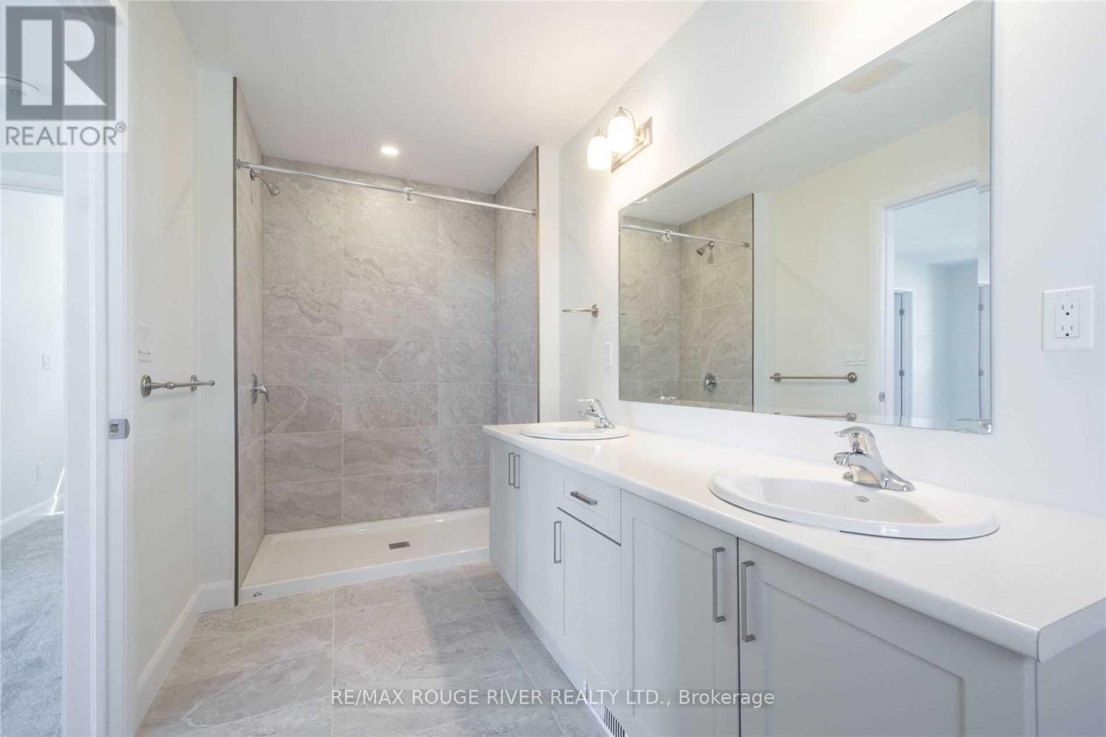 46 Erie Court, Loyalist, Ontario  K7N 0E3 - Photo 14 - X12449508