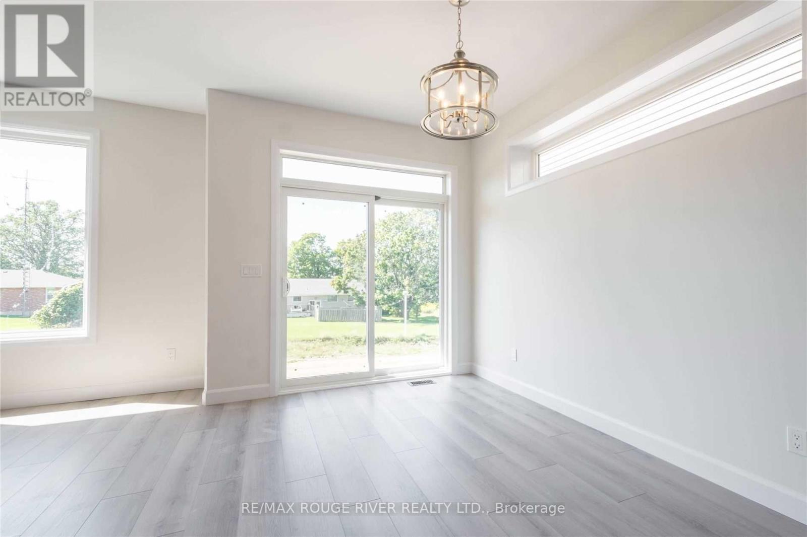 46 Erie Court, Loyalist, Ontario  K7N 0E3 - Photo 5 - X12449508