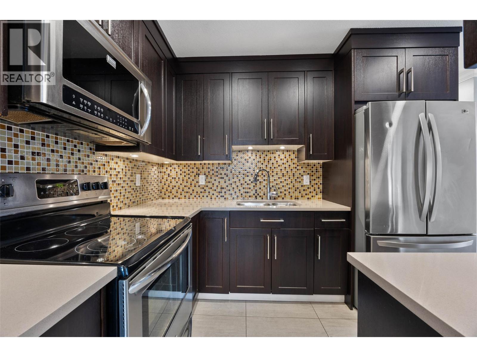 1648 Spartan Place, Kamloops, British Columbia  V2B 7Z3 - Photo 9 - 10365157