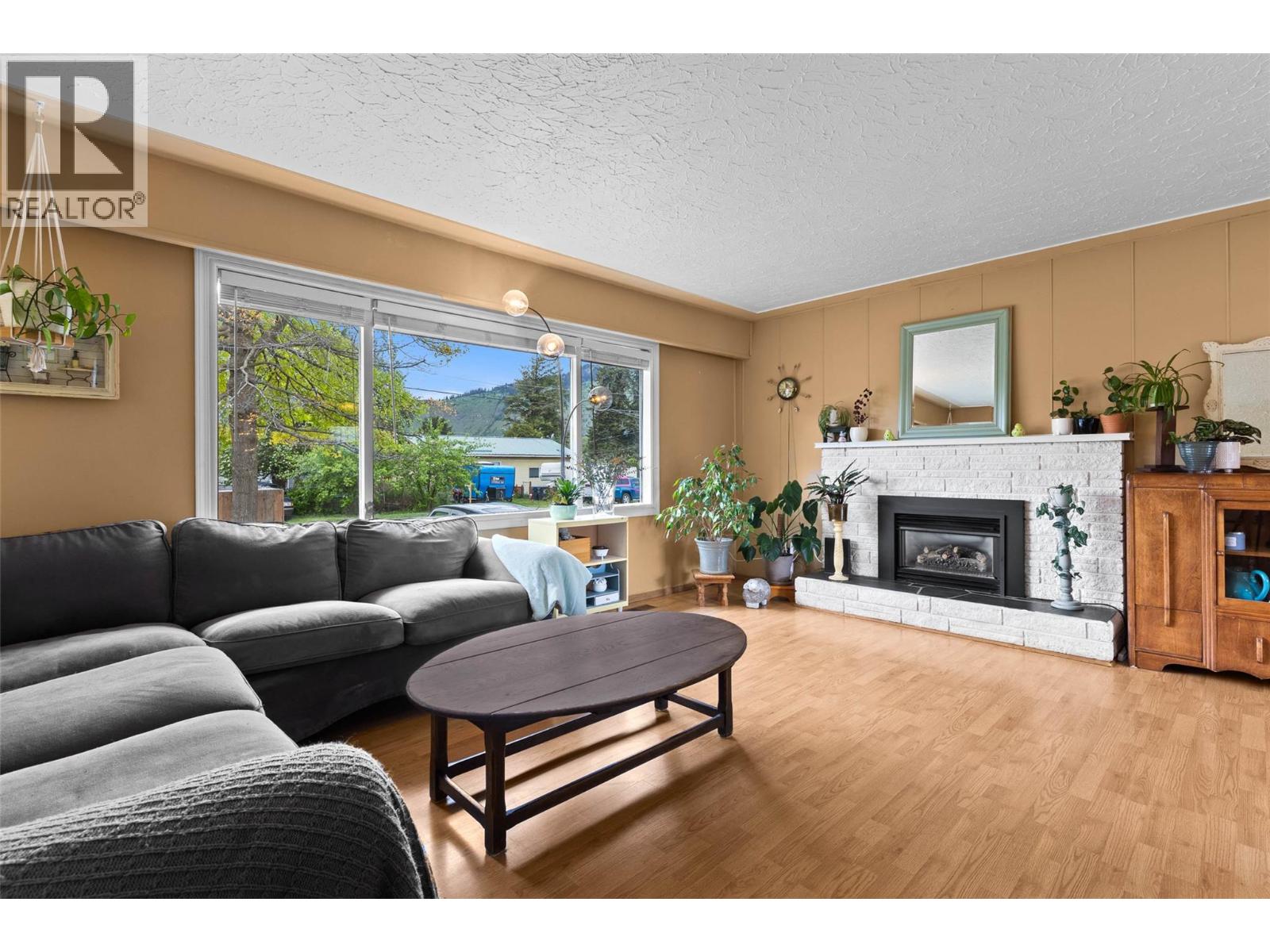229 BIRCH Street, Chase, British Columbia