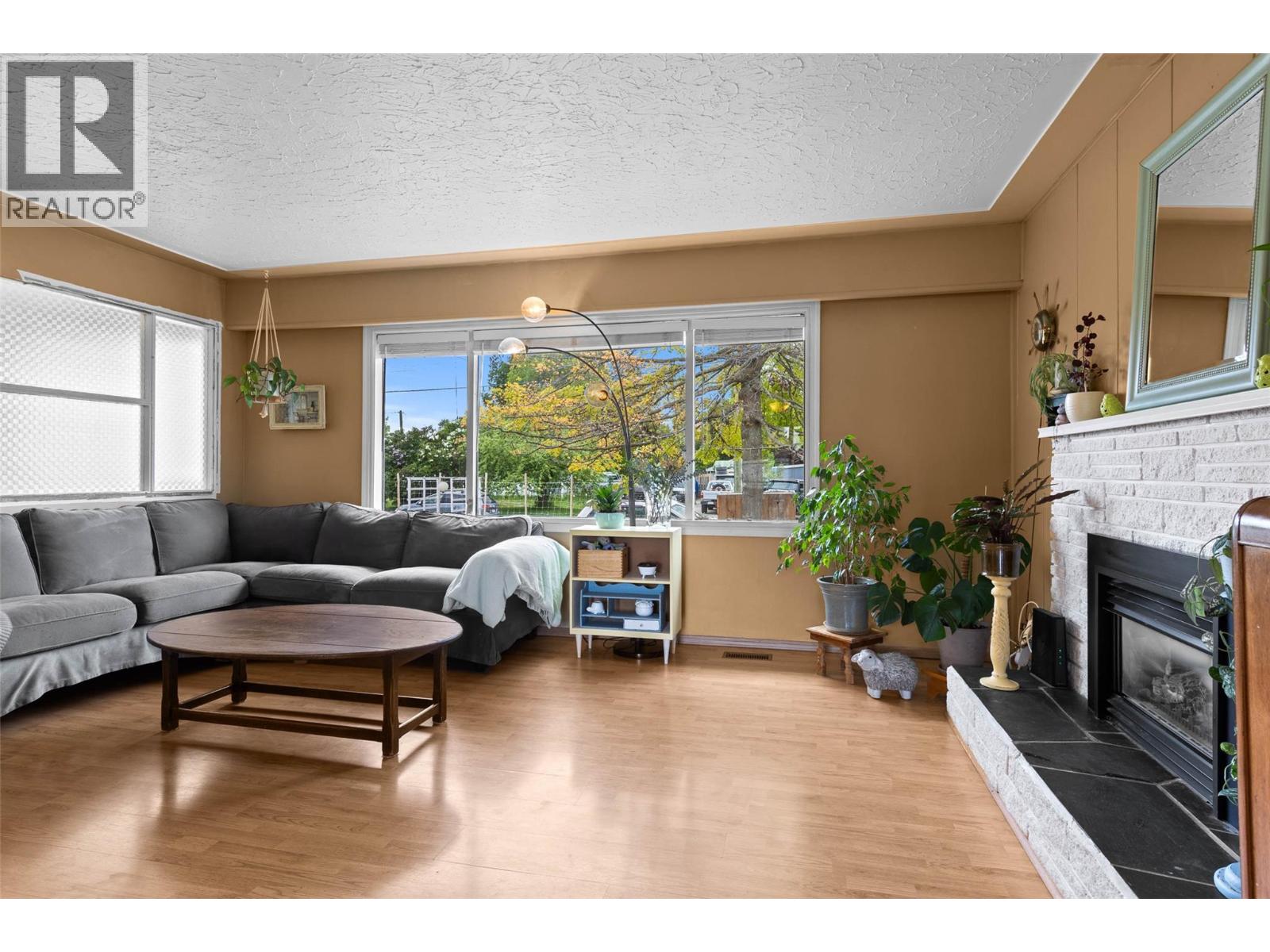 229 Birch Street, Chase, British Columbia  V0E 1M0 - Photo 4 - 10364958