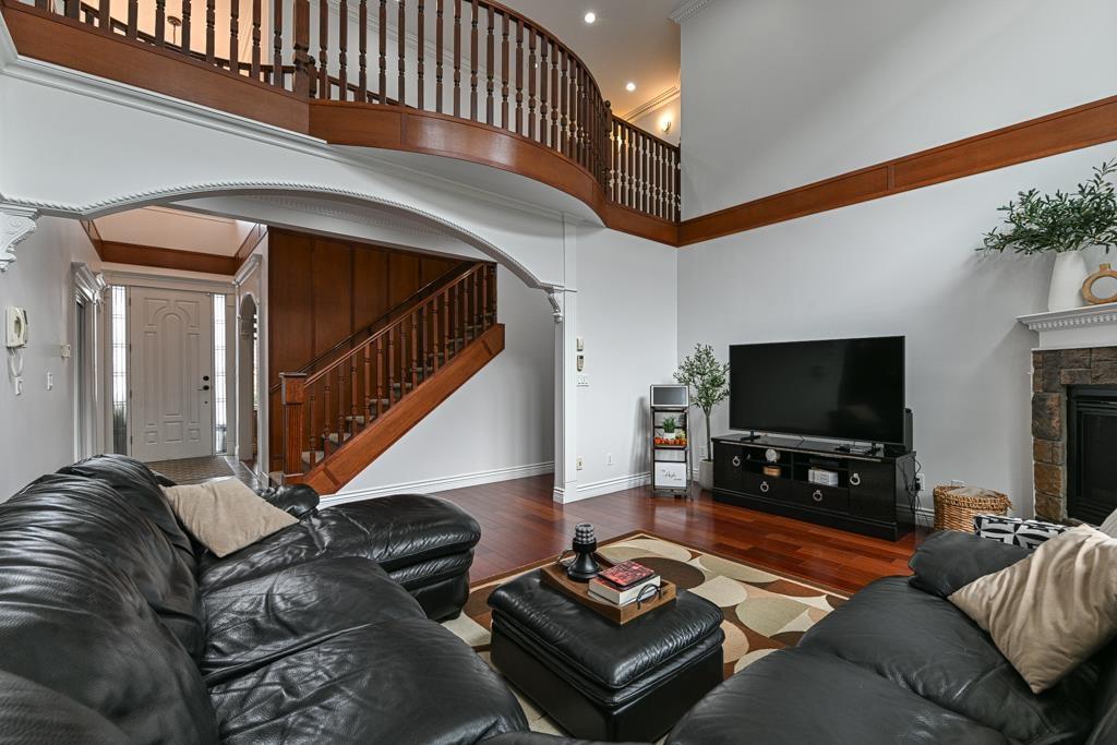 31496 Cougar Court, Abbotsford, British Columbia  V2T 6M7 - Photo 4 - R3055438