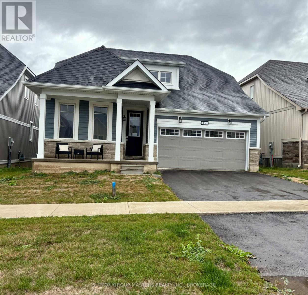 19 Oakmont Drive, Loyalist, Ontario  K0H 1G0 - Photo 2 - X12449648
