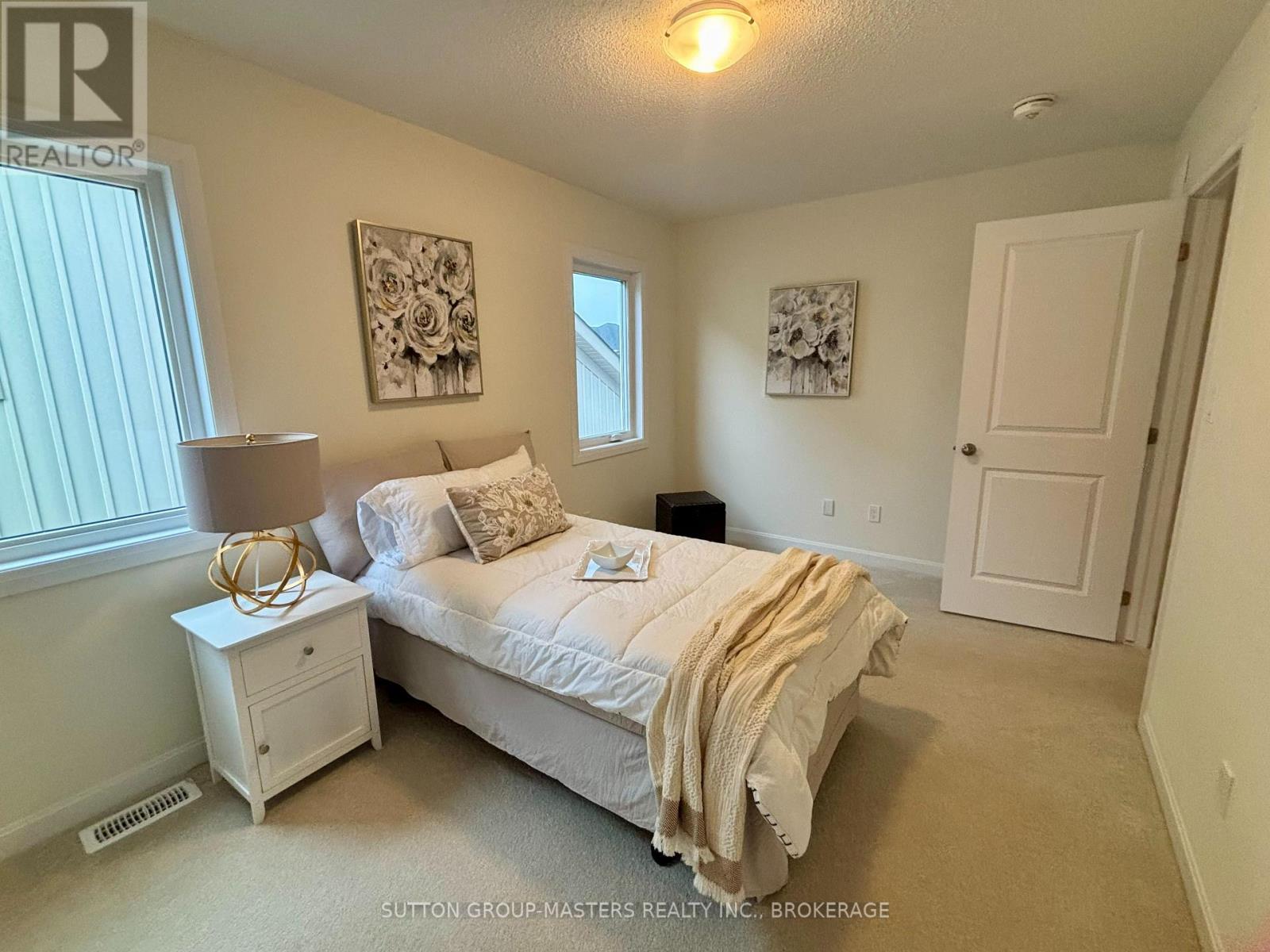 19 Oakmont Drive, Loyalist, Ontario  K0H 1G0 - Photo 23 - X12449648