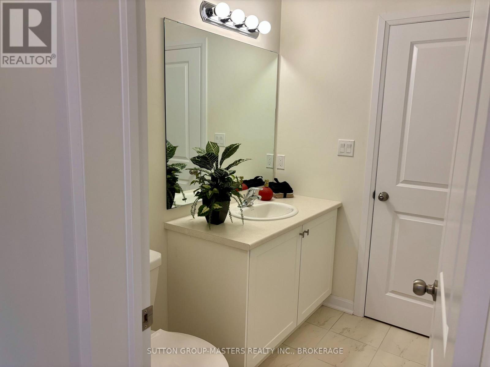 19 Oakmont Drive, Loyalist, Ontario  K0H 1G0 - Photo 6 - X12449648