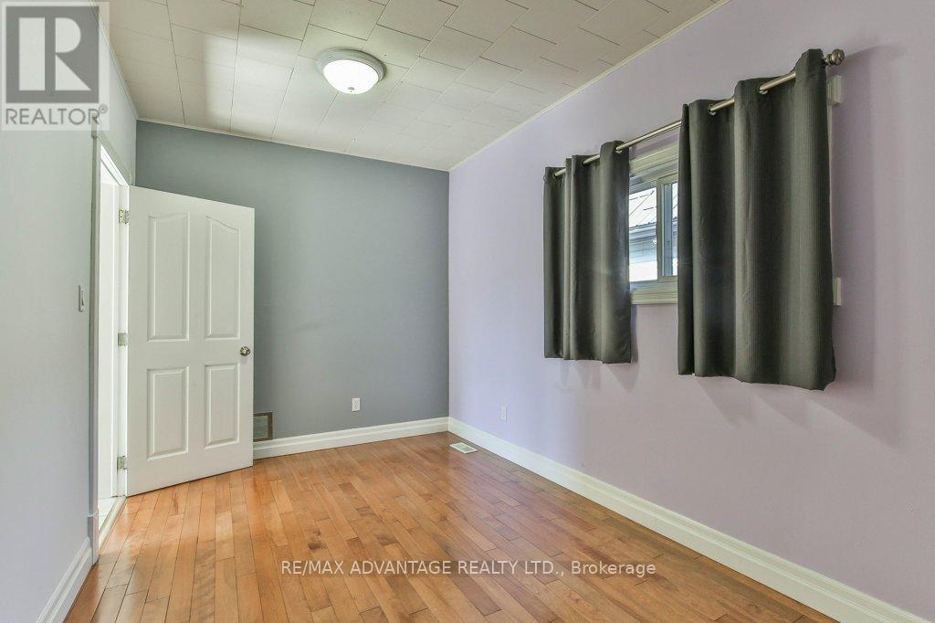 148 Sanders Street, London East (East M), Ontario  N5Z 2S6 - Photo 15 - X12449610