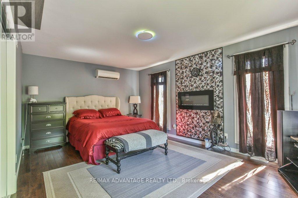 148 Sanders Street, London East (East M), Ontario  N5Z 2S6 - Photo 16 - X12449610