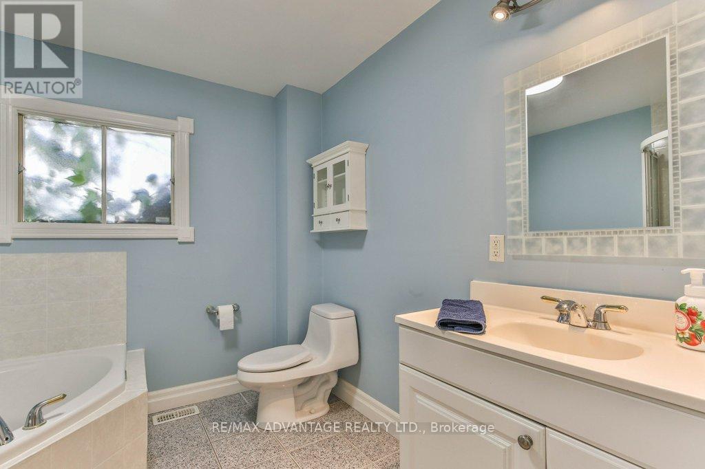 148 Sanders Street, London East (East M), Ontario  N5Z 2S6 - Photo 18 - X12449610