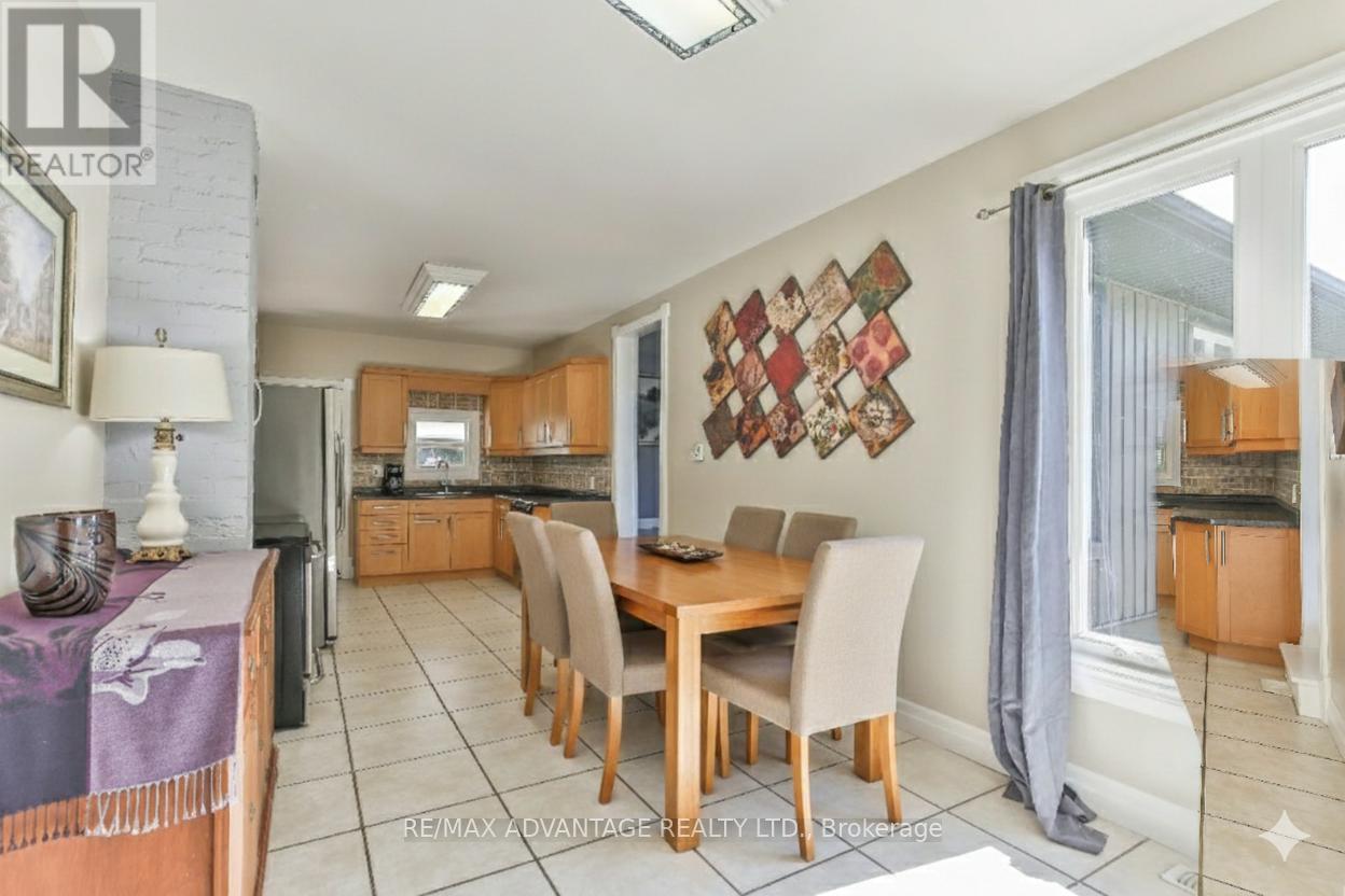 148 Sanders Street, London East (East M), Ontario  N5Z 2S6 - Photo 7 - X12449610