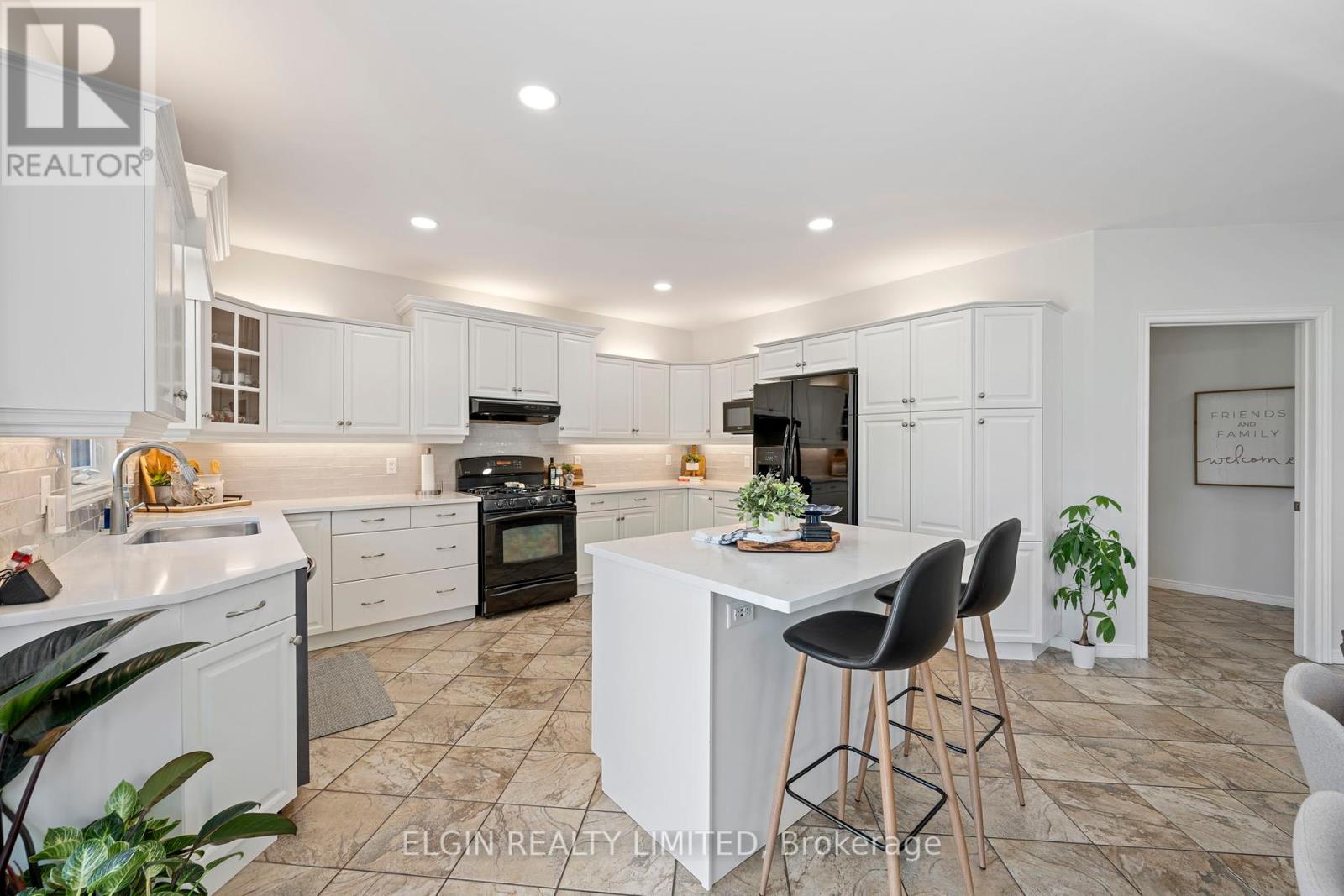 9538 Tower Road, Central Elgin, Ontario  N5P 3S7 - Photo 15 - X12449618